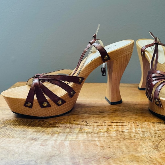 Aldo Brown Leather Strappy Platform Wood Heels Studded Size 37 Italy - Picture 5 of 12